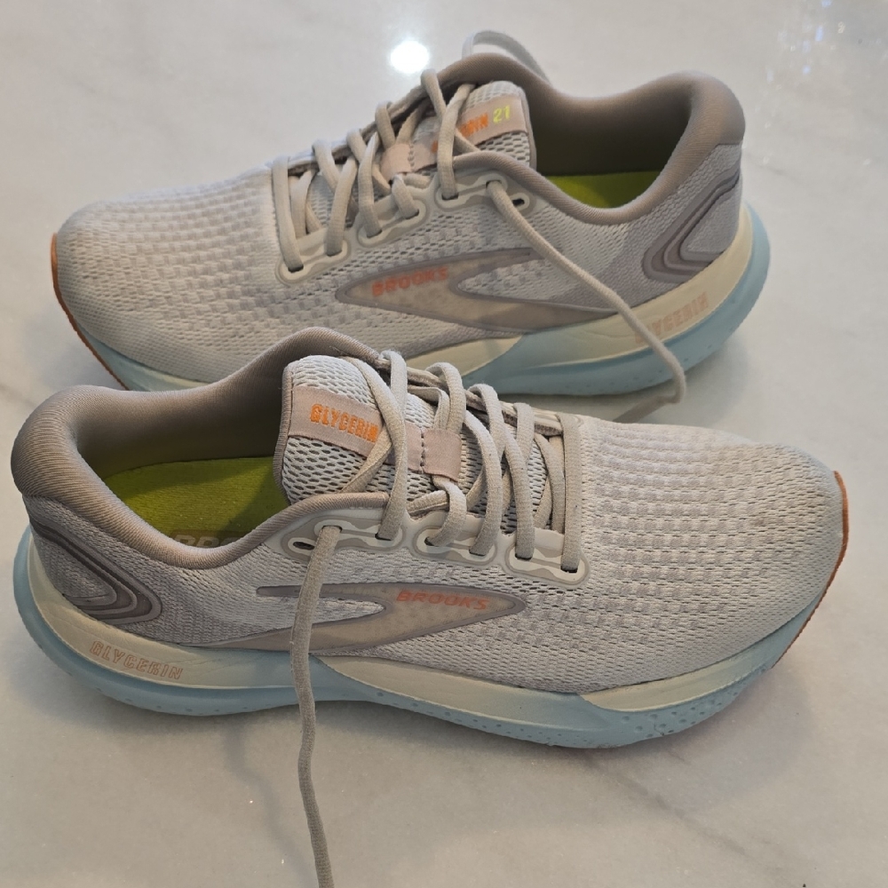 Brooks Light Gray and Sky Blue Sneakers